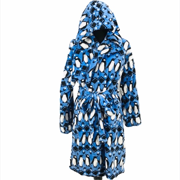 Vera Bradley Penguins Intarsia Fleece Robe, Blue, Small-Medium - Picture 1 of 9